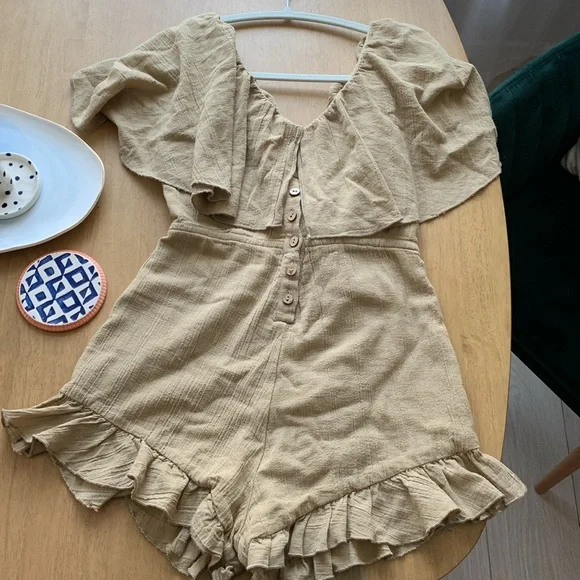 Free People Gretchen tan flutter sleeve romper - Picture 3 of 8